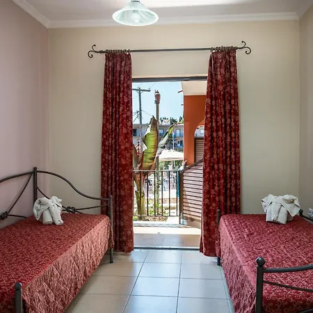 Marietta's By Konnect, Corfu Γουβιά